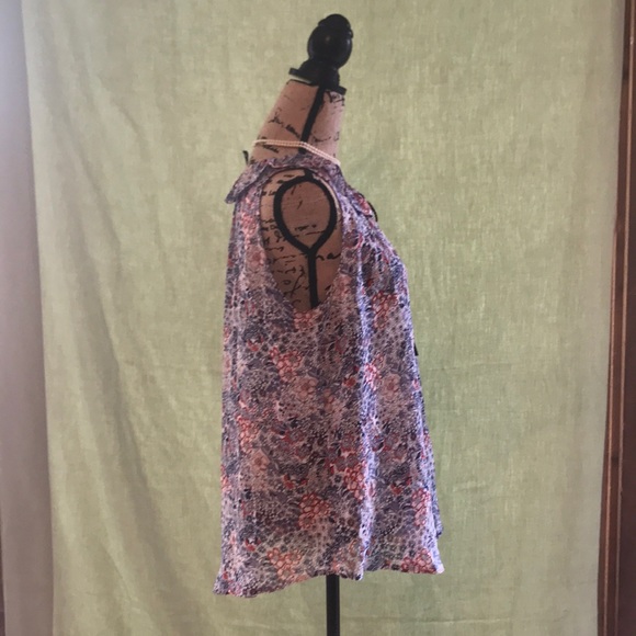 •BUNDLE ONLY• NEW DIRECTIONS SHEER BLOUSE - Picture 5 of 8